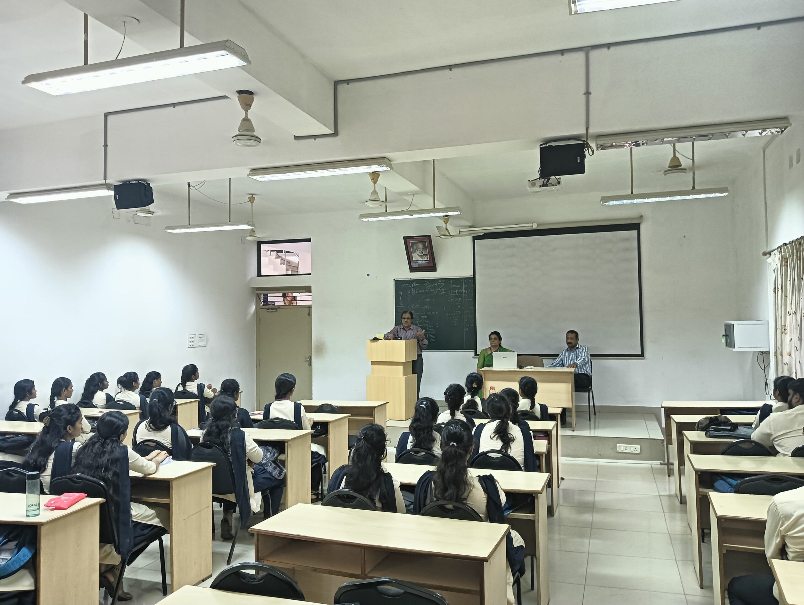 Fostering Analytical Excellence: Inauguration of Research Analytics Class at PIM